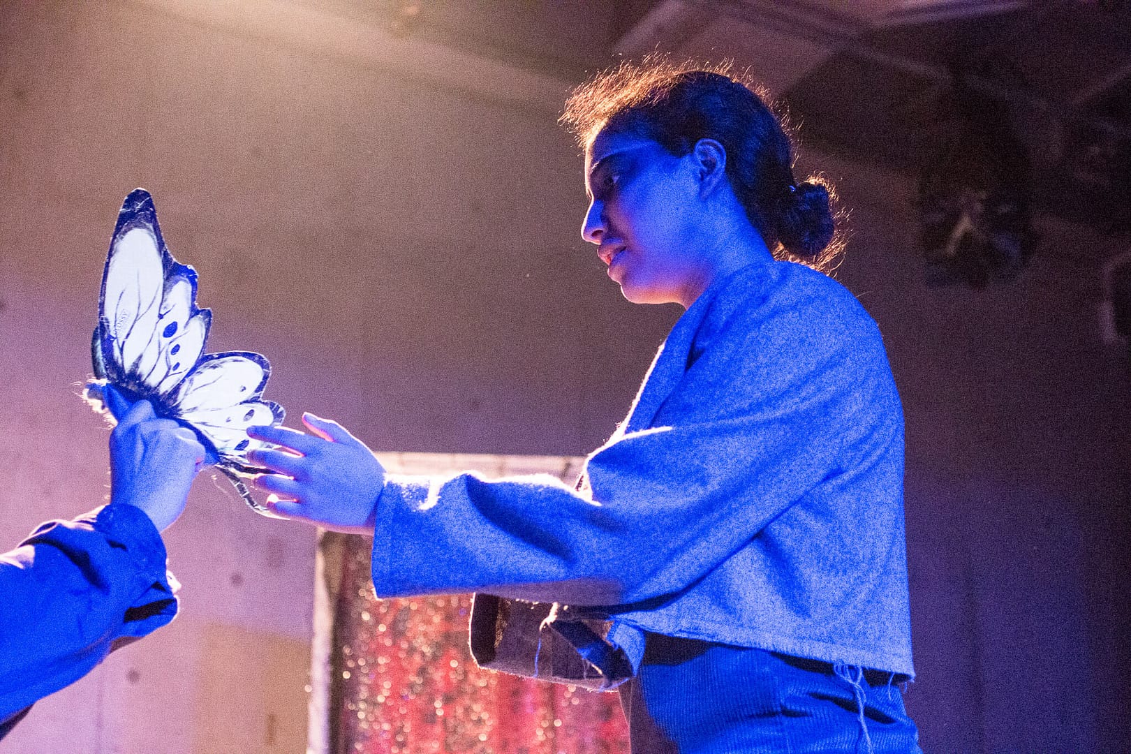 THE OUTLIERS: CAMPFIRE STORIES OF THE FUTURE September 16 - 18, 2017 World Peace Theatre, Kawasaki  Featuring Andrew Woolner, Sasha Aronson, Erik Røger,, and Anisa Dar. Devised by Andrew Woolner, Sasha Aronson, Erik Røger,, and Lindsey Kuhn  Production design by Lindsey Kuhn Sound Design & Music by Chloe Kwok Sound operator and live guitar by Chris Autry  Lights designed by Jeremy Plant Lights operated by Manami Nishida  Stage Crew Paula Tabarez Jiri Terpstra